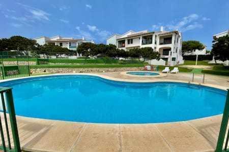 Boschapartamento De 2 Dormitorios Y Con Piscina Сьютаделья Екстер'єр фото